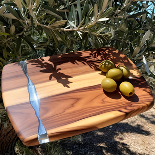 Urla’nın Zeytin Ağaçlarından İlham Alan Epoksi Ürünler